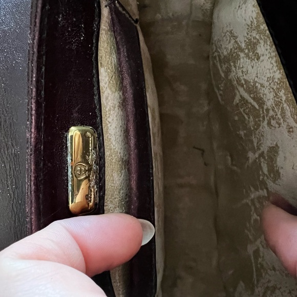 Vintage Etienne Aigner bag - Picture 10 of 16